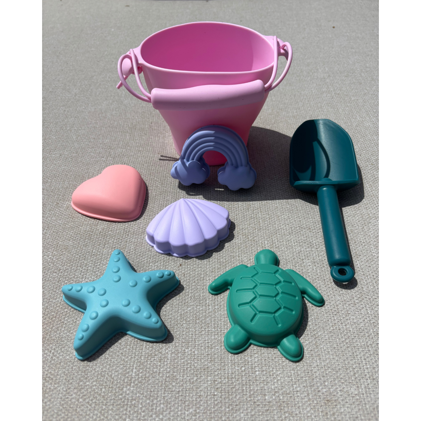 Silicone Classic Beach Bucket: Musk