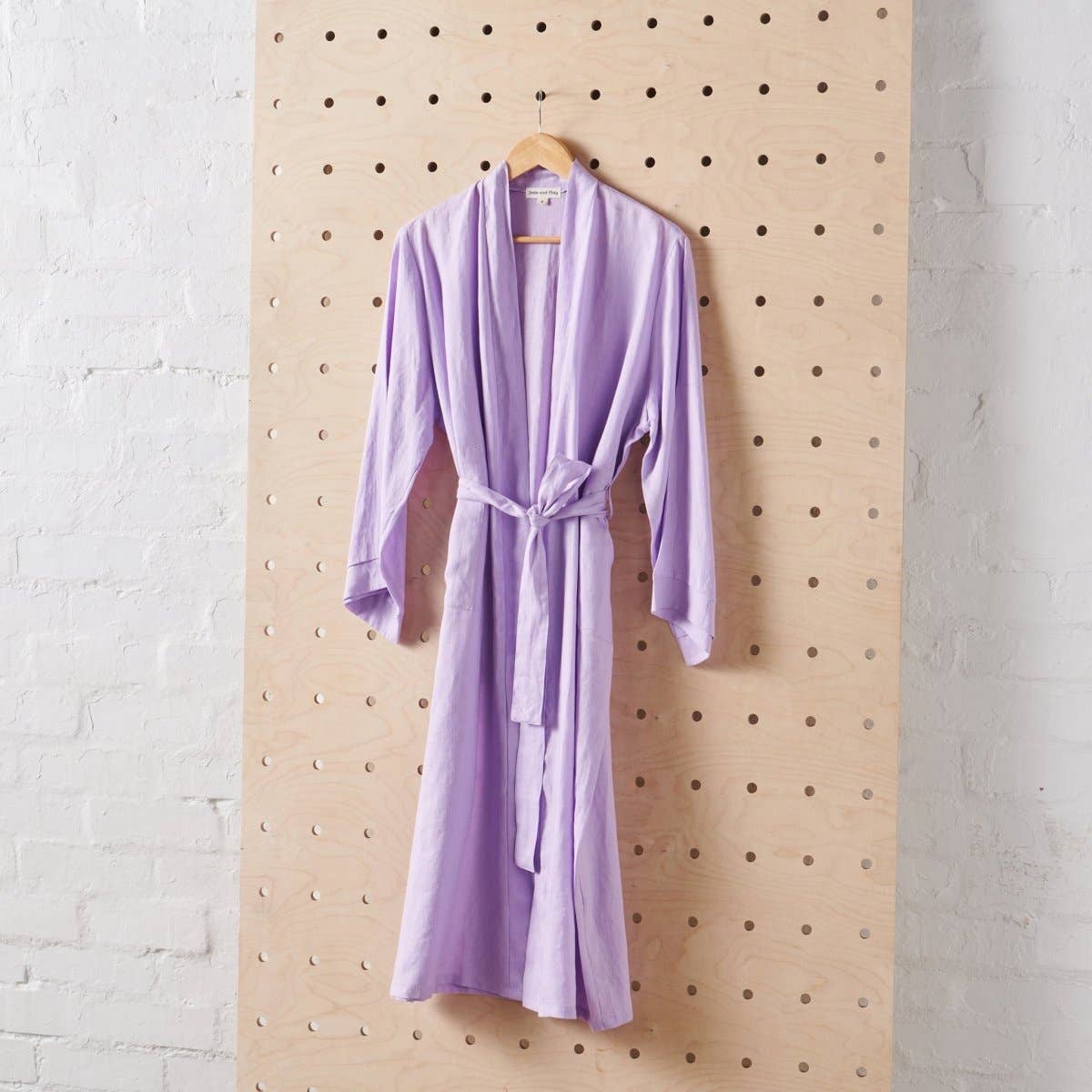 JADE AND MAY - Long Linen Bathrobe in Purple: 16